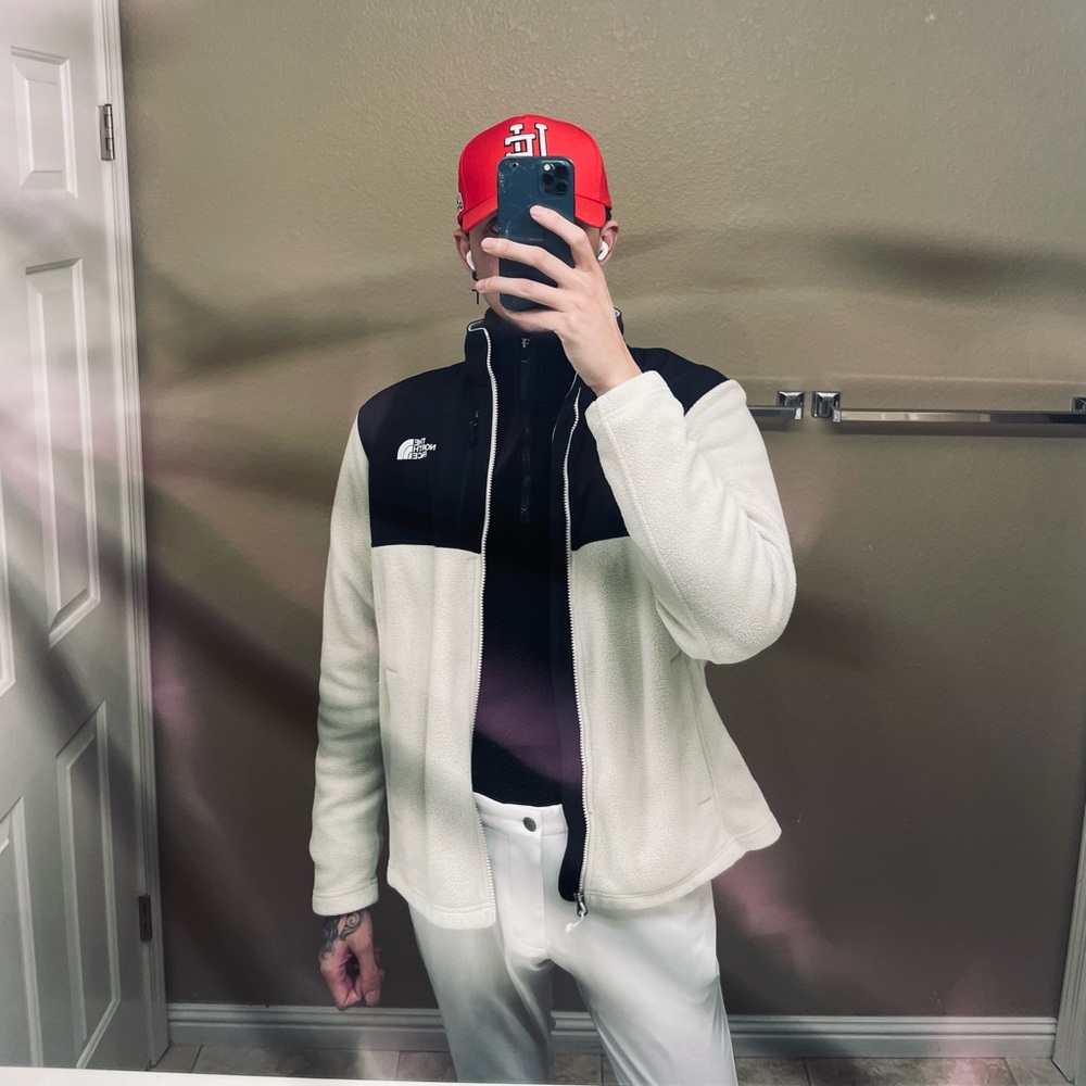The North Face Sunrise full Zip Vintage White Heather. Medium